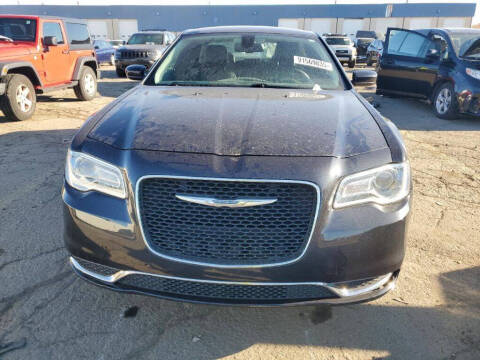 2016 Chrysler 300 Limited