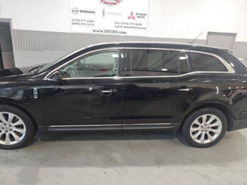 2017 Lincoln MKT Elite