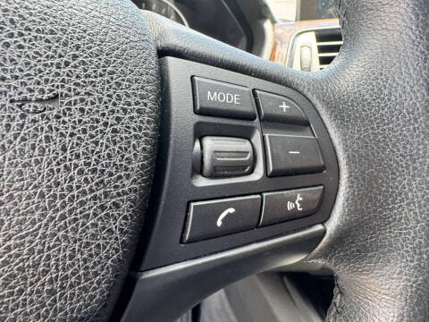2015 BMW 3 Series 320i