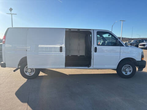 2023 Chevrolet Express 2500
