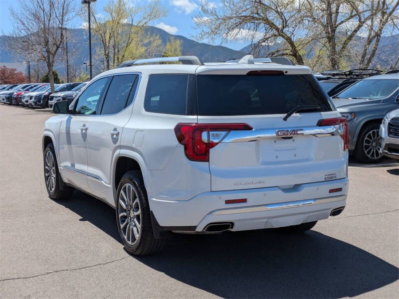 2023 GMC Acadia Denali