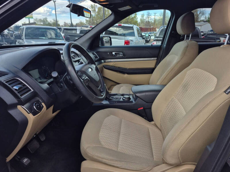 2017 Ford Explorer