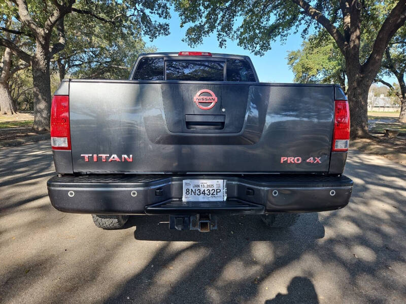 2012 Nissan Titan PRO-4X photo 4