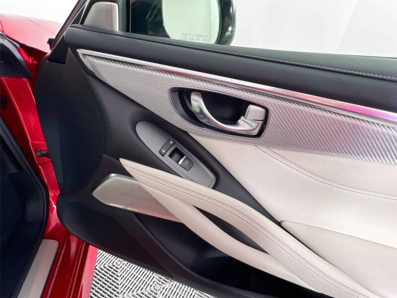 2017 Infiniti Q60 Red Sport 400