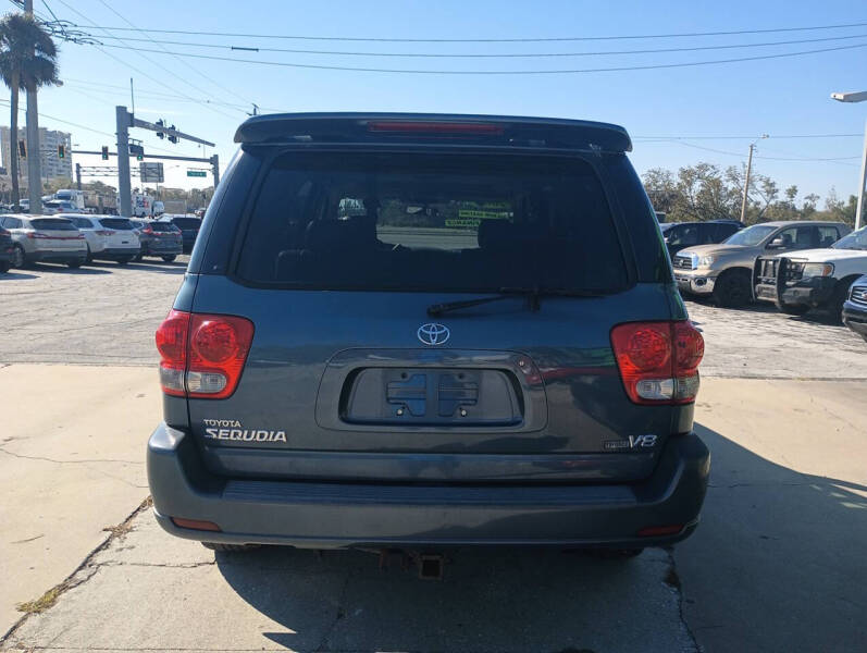 2007 Toyota Sequoia SR5