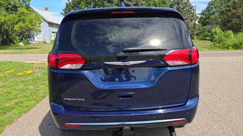 2020 Chrysler Pacifica Touring