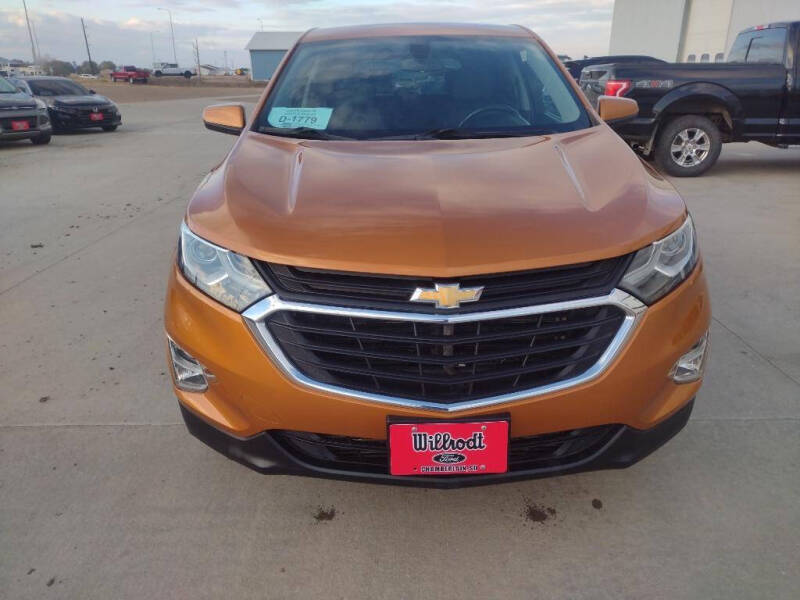 Used 2018 Chevrolet Equinox LT with VIN 2GNAXSEV0J6111129 for sale in Chamberlain, SD