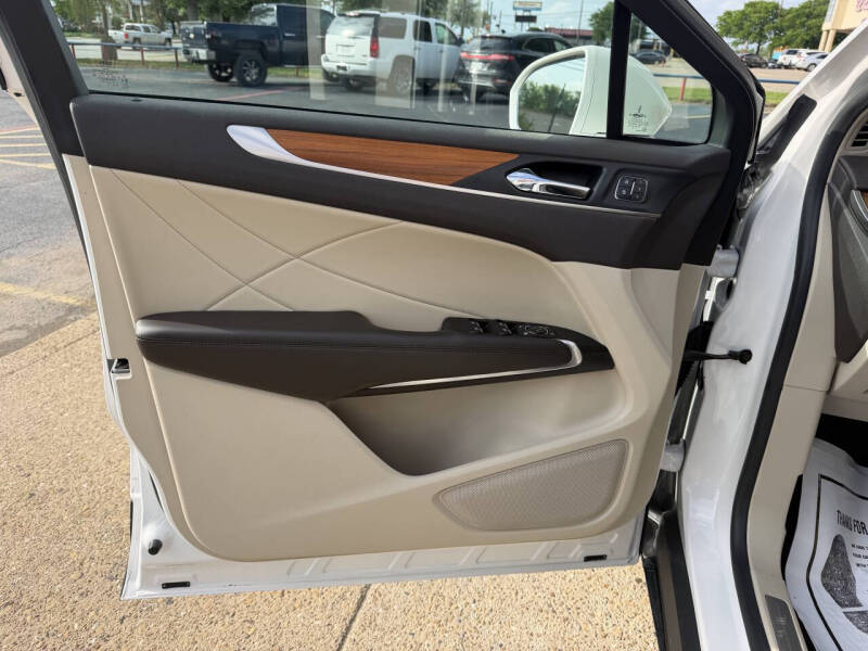 2019 Lincoln MKC Select