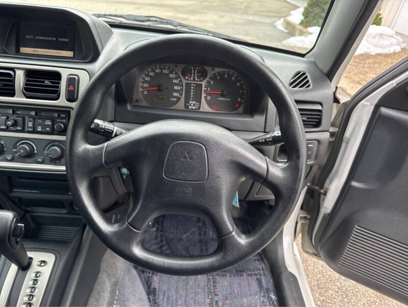 2000 Mitsubishi Pajero