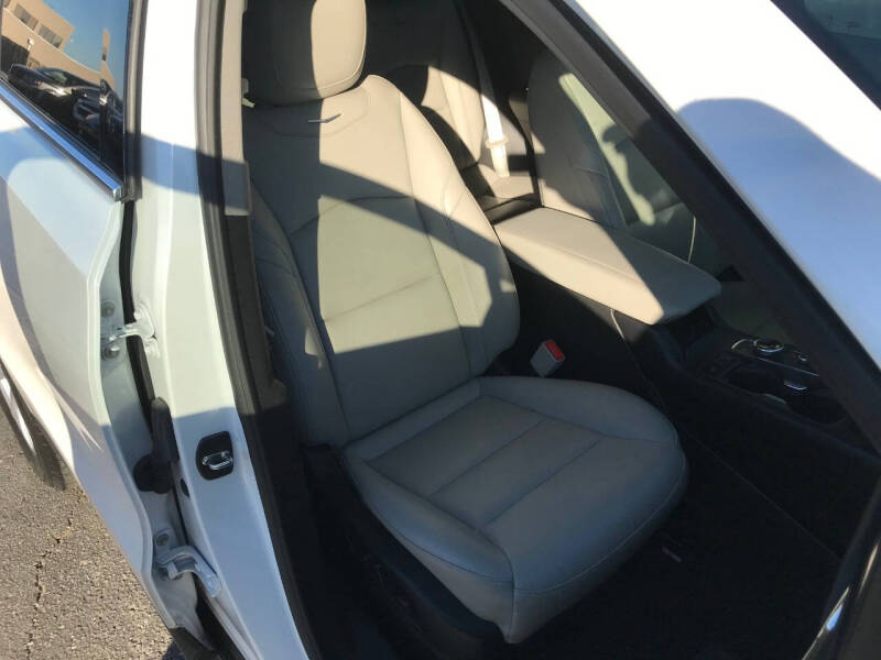 2023 Cadillac XT4 Luxury