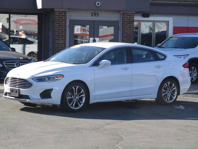 2019 Ford Fusion SEL's photo