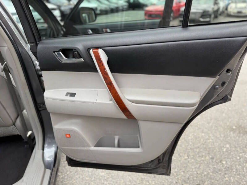 2011 Toyota Highlander Limited