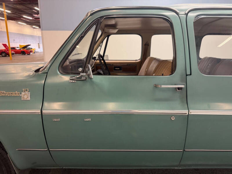 1977 Chevrolet Suburban