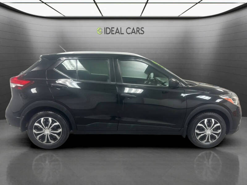 2019 Nissan Kicks S