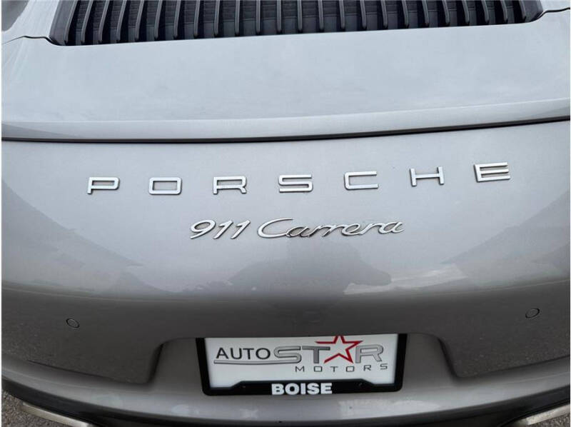 2017 Porsche 911 Carrera