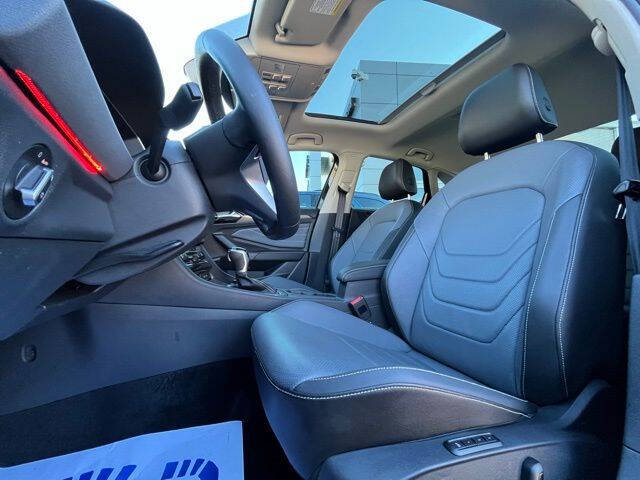 2025 Volkswagen Jetta SEL