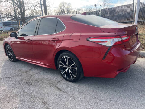 2020 Toyota Camry SE
