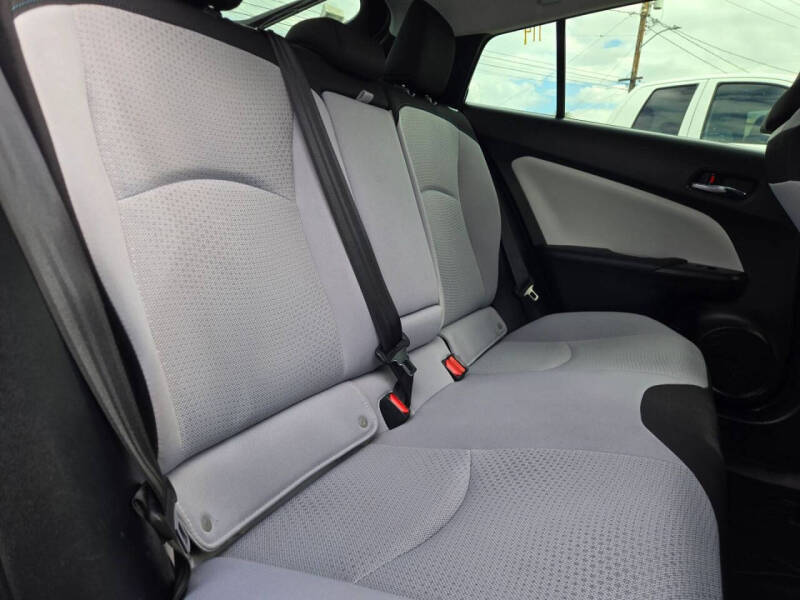 2019 Toyota Prius LE AWD-e