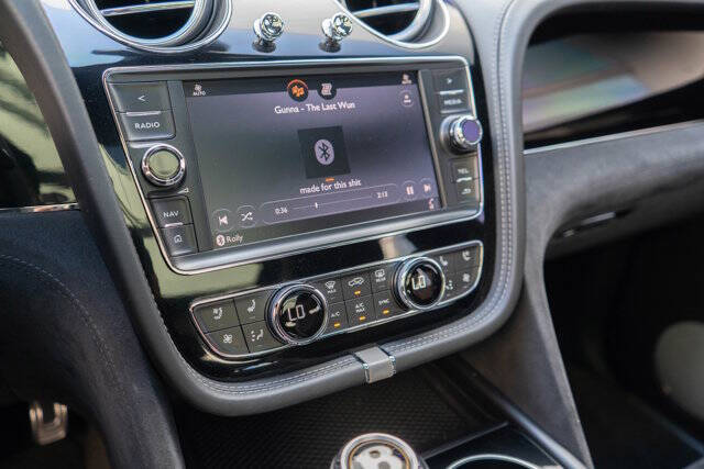 2020 Bentley Bentayga 22