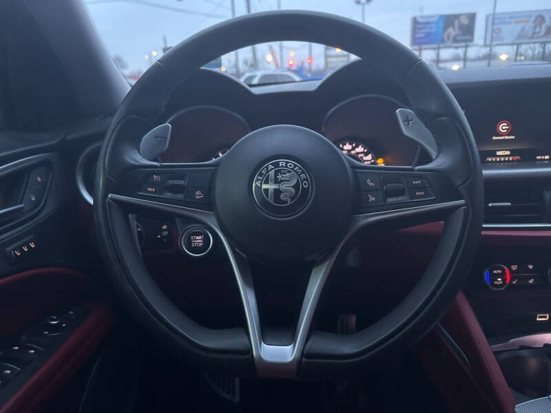 2018 Alfa Romeo Stelvio Sport