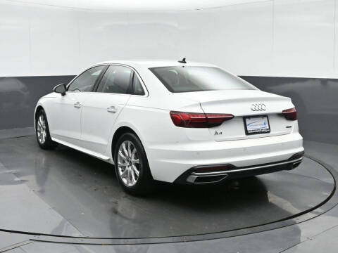 2022 Audi A4 quattro Premium 40 TFSI