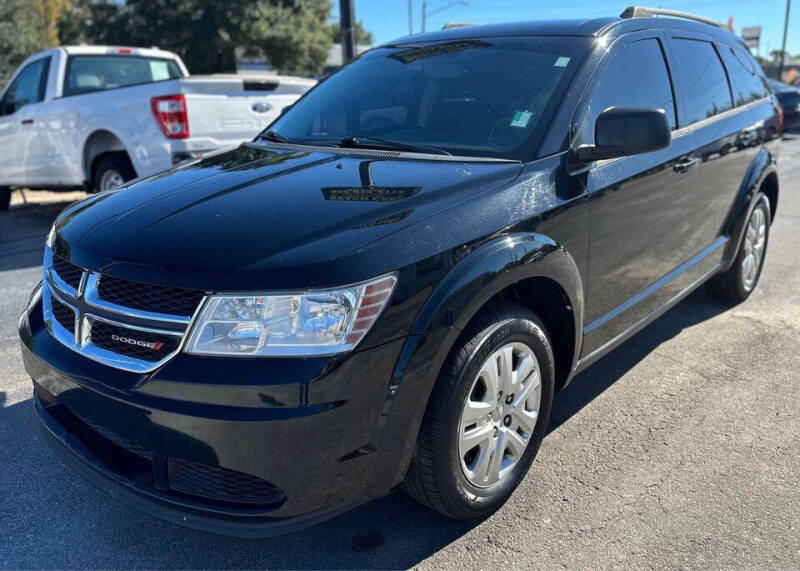 Dodge Journey's photo