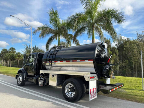 2015 Freightliner M2 106