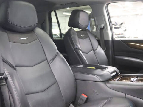 2020 Cadillac Escalade Luxury