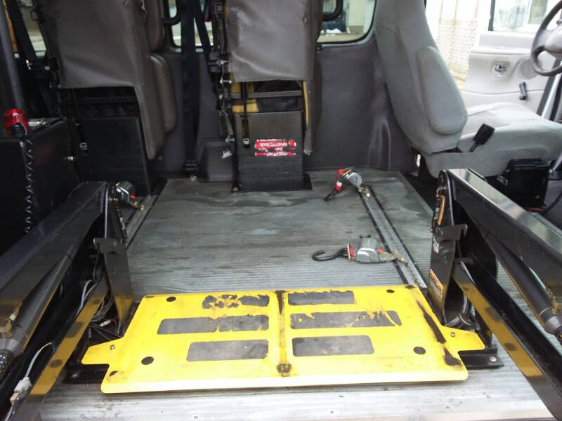 2006 Ford E-Series E-350 SD