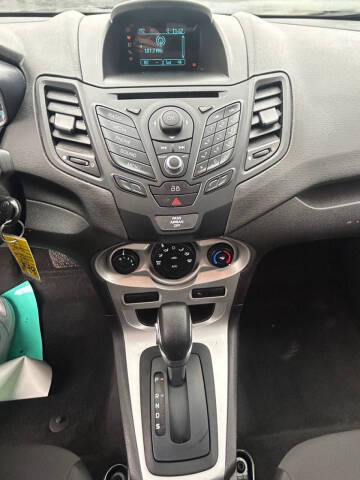 2014 Ford Fiesta SE