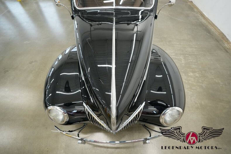 1939 Ford Deluxe