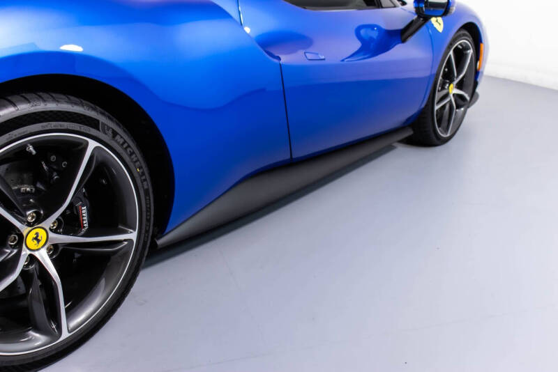 2024 Ferrari 296 GTS