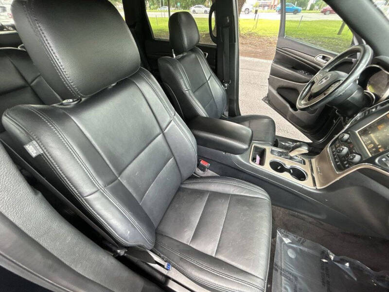 2017 Jeep Grand Cherokee Laredo