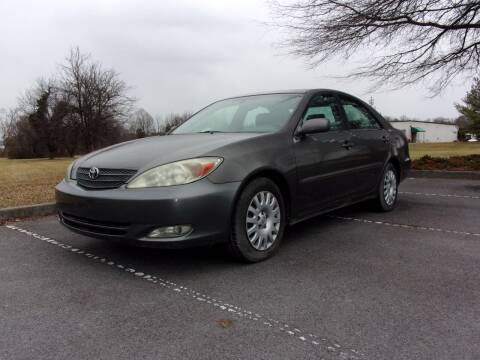 2004 Toyota Camry for sale at Unique Auto Brokers in Kingsport TN