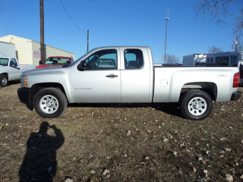 2011 Chevrolet Silverado 1500 for sale at AUTO FLEET REMARKETING, INC. in Van Alstyne TX