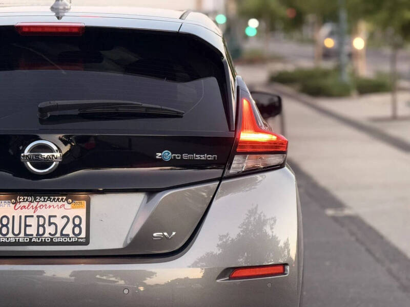 2021 Nissan LEAF SV