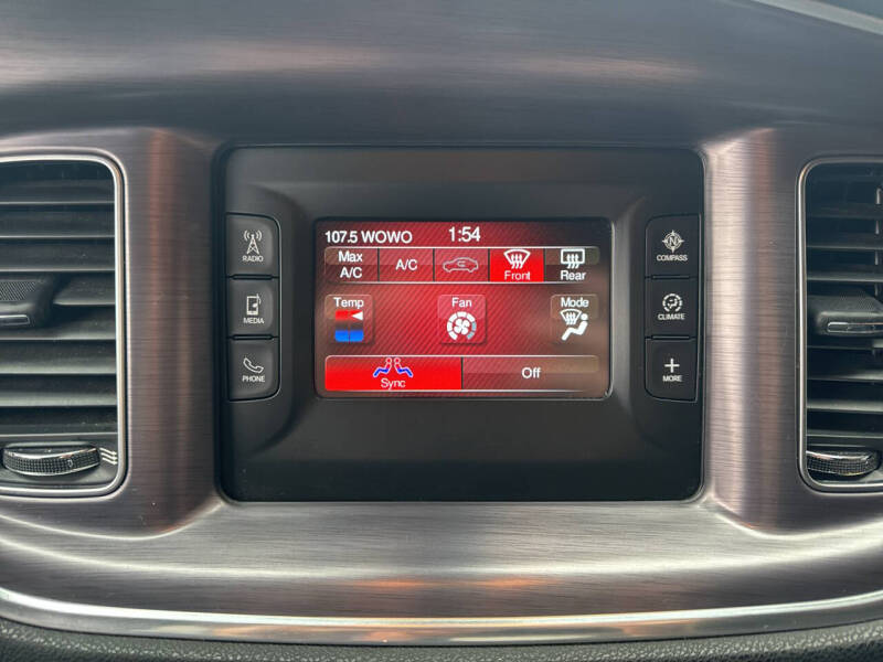 2016 Dodge Charger SE