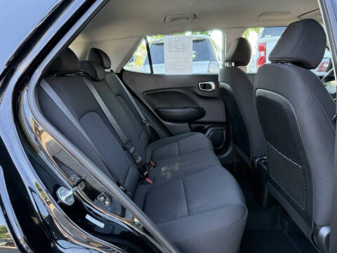 2022 Hyundai Venue SE