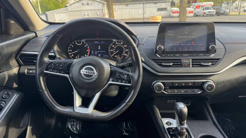 2020 Nissan Altima 2.5 SR