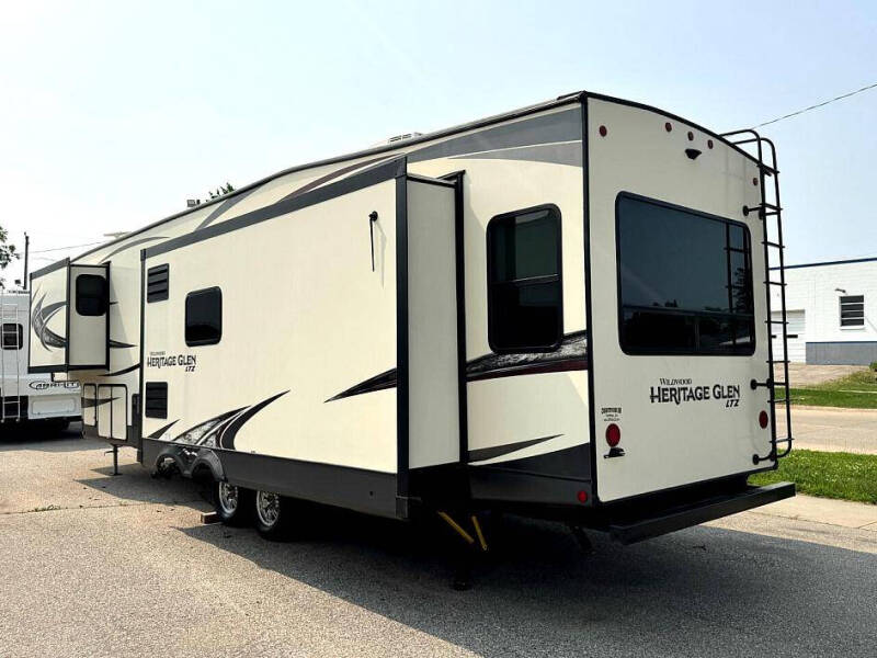 2019 Forest River Heritage Glen