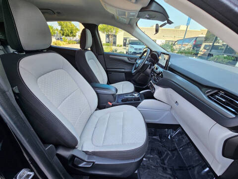 2024 Ford Escape Active