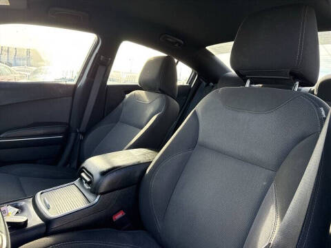 2017 Dodge Charger SE