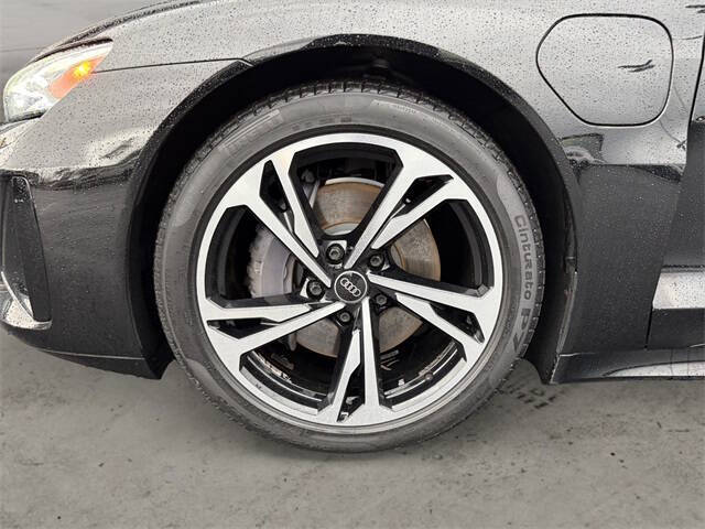 2022 Audi e-tron GT quattro Premium Plus