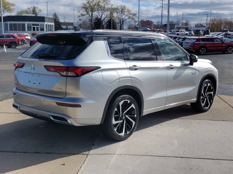 2025 Mitsubishi Outlander PHEV SEL