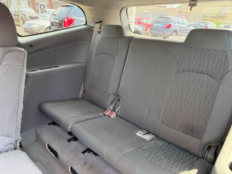 2016 Chevrolet Traverse LS
