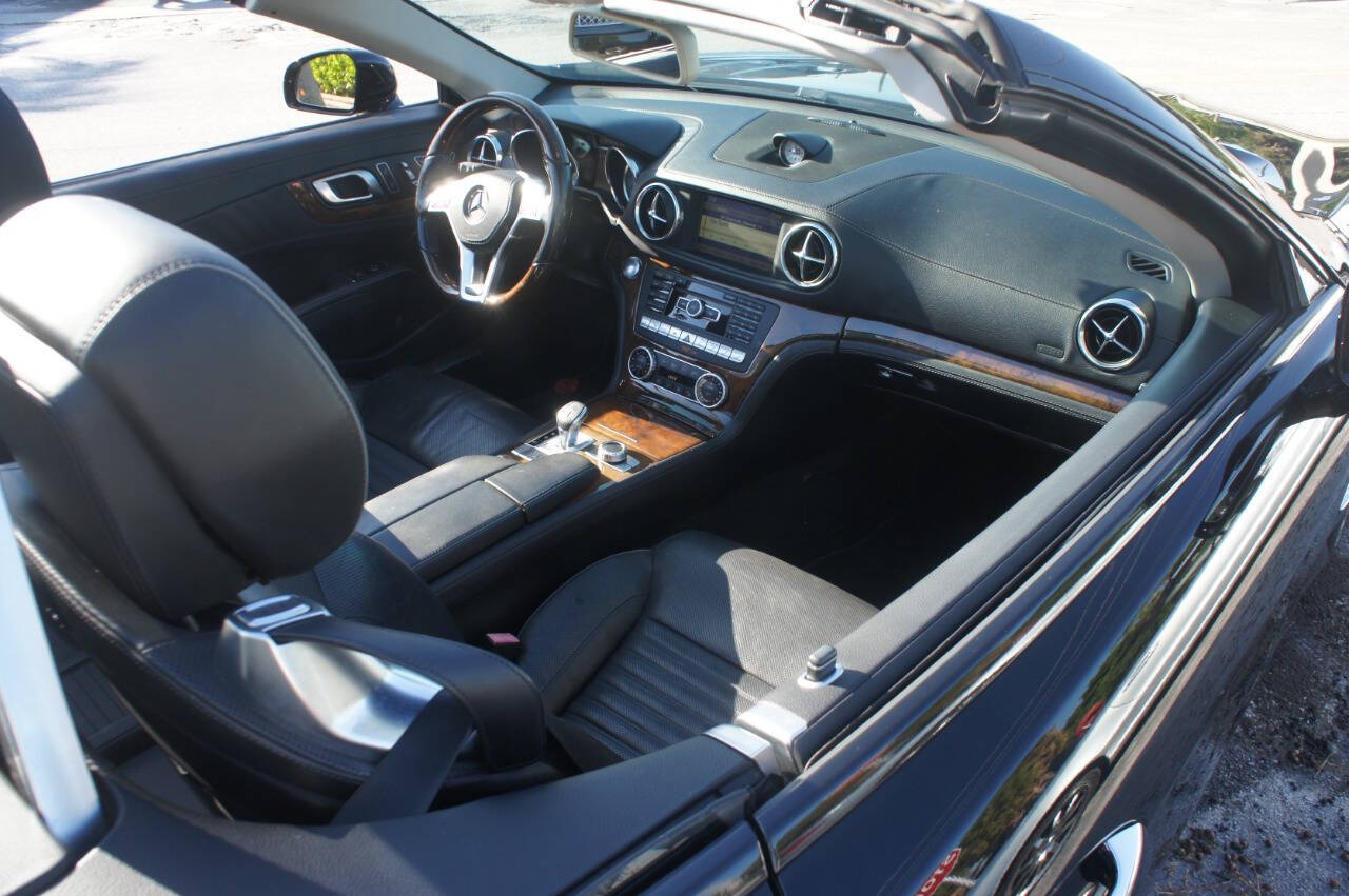 2013 Mercedes-Benz SL-Class 15