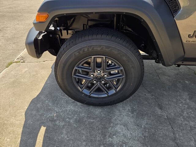 2025 Jeep Gladiator Sport S