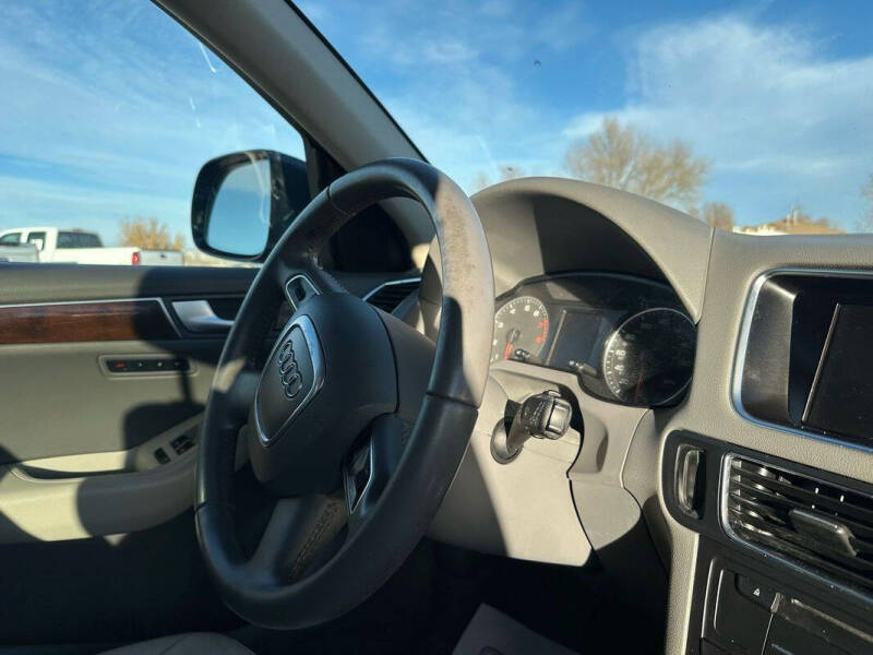 2011 Audi Q5 2.0T quattro Premium Plus