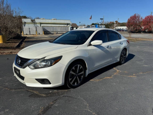 2016 Nissan Altima for sale at Aragon Trucks & Auto Sales LLC in Gainesville, GA