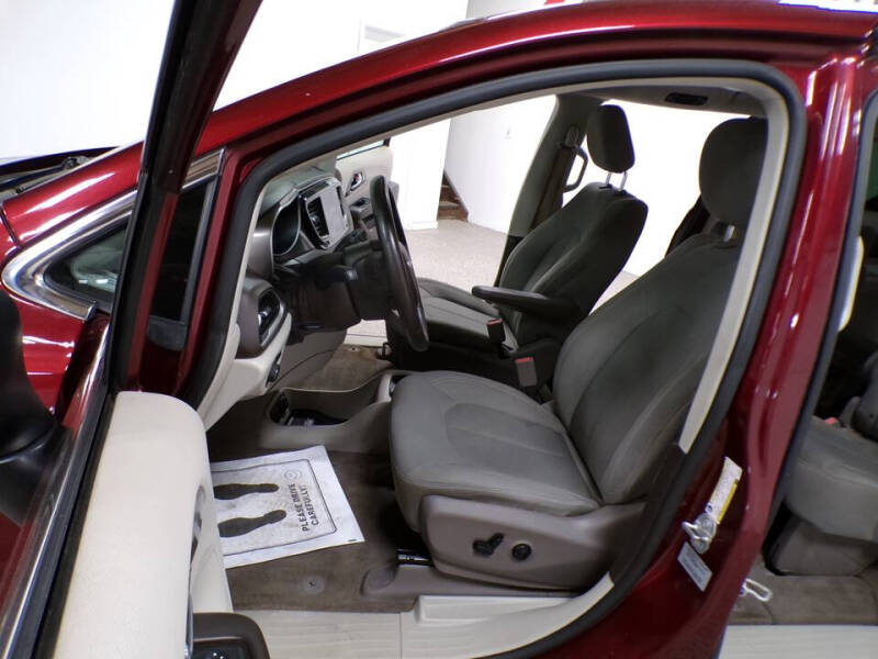 2017 Chrysler Pacifica Touring